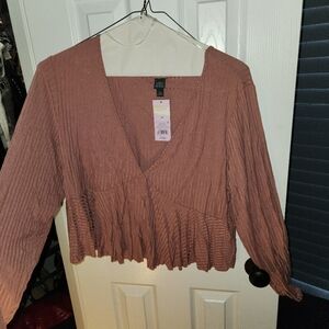 Long sleeve low cut crop top